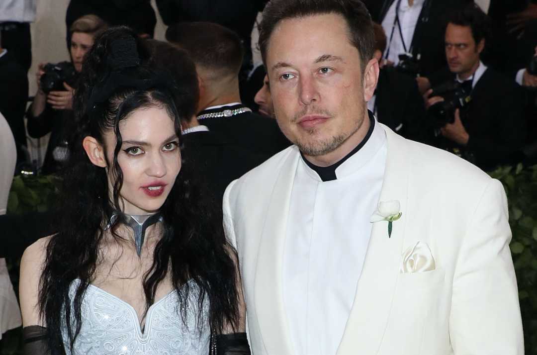 Grimes está demandando a Elon Musk para poder tener una relación con ...